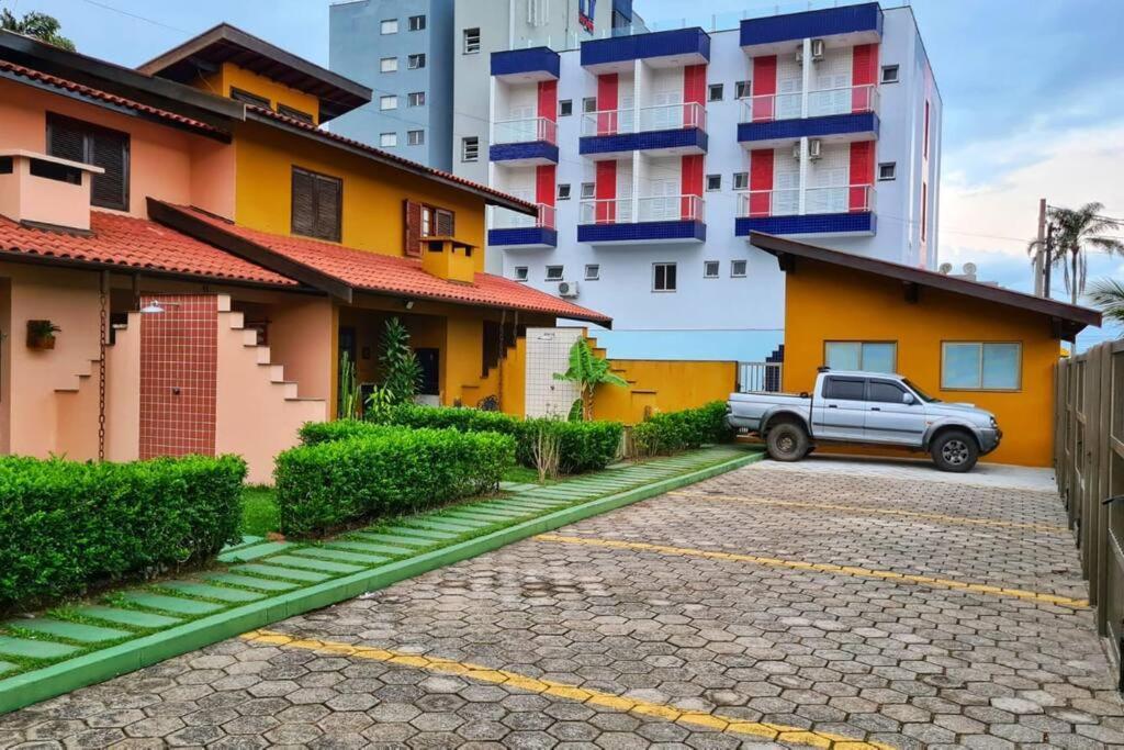 100Mts Da Praia Com Churrasqueira, Piscina E Wi-Fi Карагуататуба Екстер'єр фото