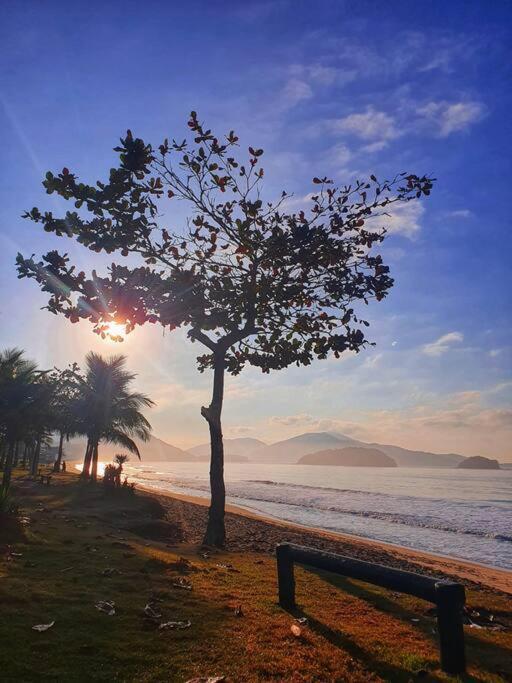 100Mts Da Praia Com Churrasqueira, Piscina E Wi-Fi Карагуататуба Екстер'єр фото